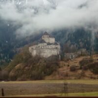 15 Länder in 24 Stunden - Burg