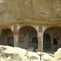 Dawit Garedscha: Höhle mit Fresken