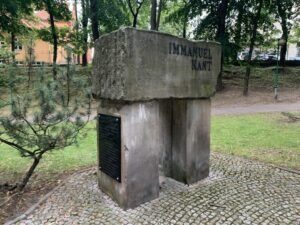 Gołdap: Kant-Denkmal