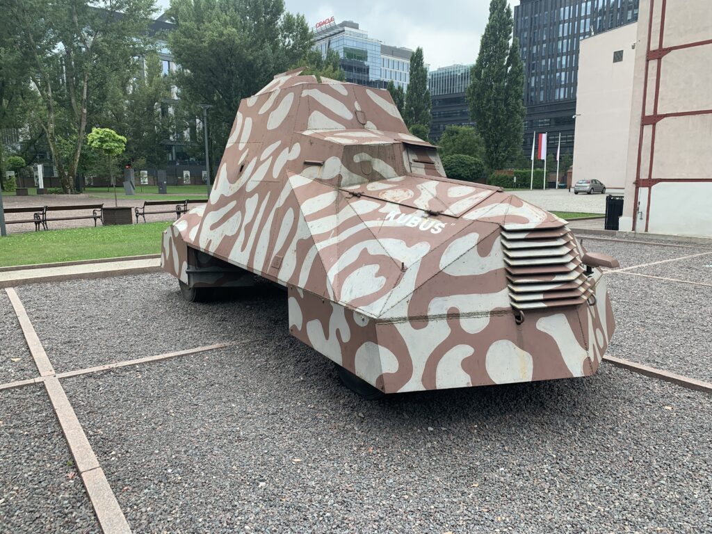 Museum Warschauer Aufstand: Panzerwagen Kubus
