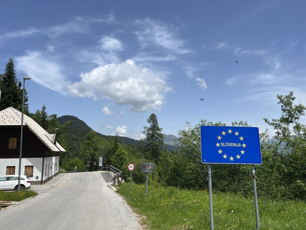 Grenze am Paulitschsattel (SI)